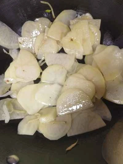 緑と赤のジャガイモのスライスを作る手順：7