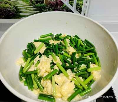 ニンニクの芽入り卵炒めの作り方：5