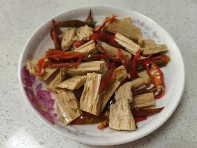 赤唐辛子入り乾燥豆腐炒めの作り方：6