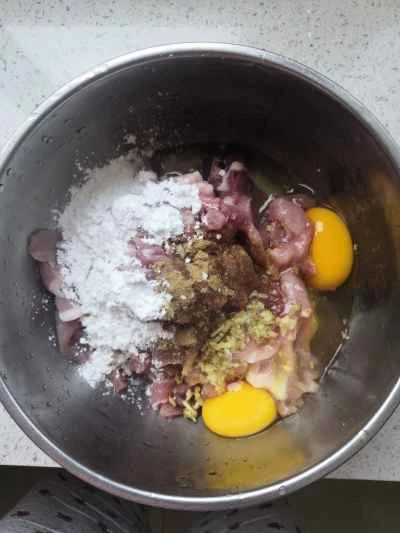 豚ヒレ肉の揚げ物の簡単レシピ：2ステップ