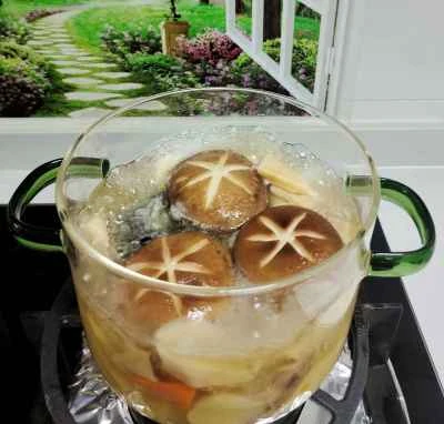 黒鶏と野菜のシチューの作り方：4