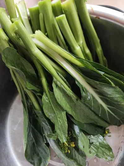 豚肉の皮と白菜の炒め物の作り方：1